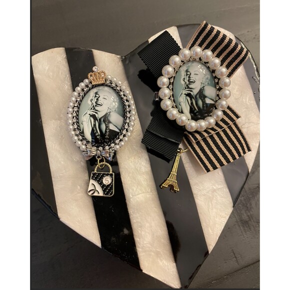 Marilyn Monroe Brooch Pins- Sz L or S - Picture 1 of 10